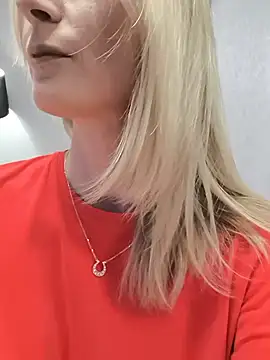 AvelinaLeoni online show from June 4, 3:17 pm
