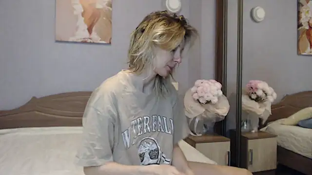 AvelinaLeoni online show from January 20, 6:21 am