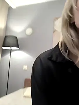 AvelinaLeoni online show from March 16, 6:50 am