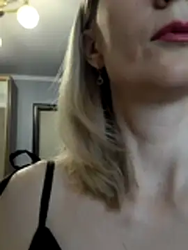 AvelinaLeoni online show from January 12, 6:53 am