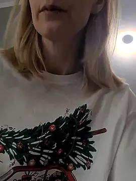 AvelinaLeoni online show from February 19, 6:32 am