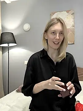 AvelinaLeoni online show from October 7, 7:09 am