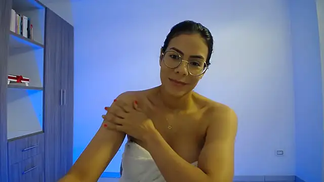 candydowson1 online show from February 25, 4:07 pm