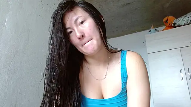 Snapshot of Elle_Lee_ chatting on July 8, 2:07 pm Elle Lee online show from July 8, 2:07 pm