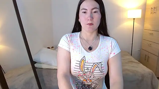 Elle Lee  online show from April 1, 2:02 am