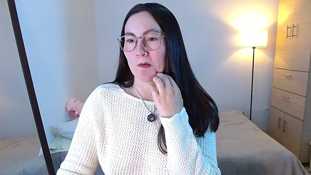 Elle Lee  online show from March 29, 5:31 am