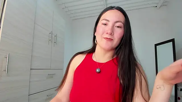 Elle Lee  online show from November 12, 4:33 pm