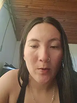 Elle Lee  online show from April 8, 7:26 pm