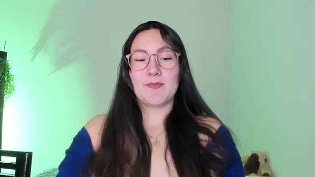 Snapshot of Elle_Lee_ chatting on March 1, 3:27 pm Elle Lee online show from March 1, 3:27 pm