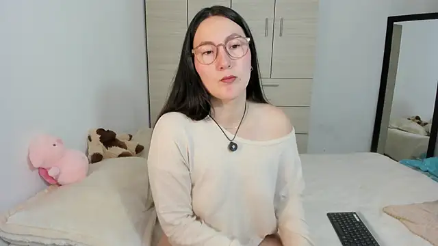 Snapshot of Elle_Lee_ chatting on September 12, 2:17 pm Elle Lee online show from September 12, 2:17 pm