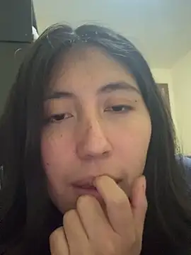 sarah12333 online show from March 21, 2:35 am