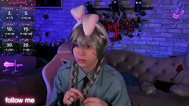 Alex Howell online show from March 13, 8:43 pm