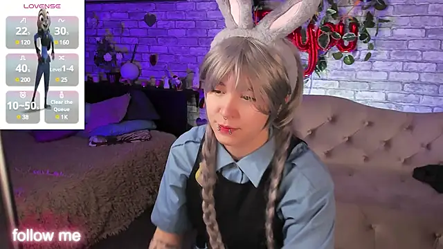 Alex Howell online show from March 14, 8:49 pm