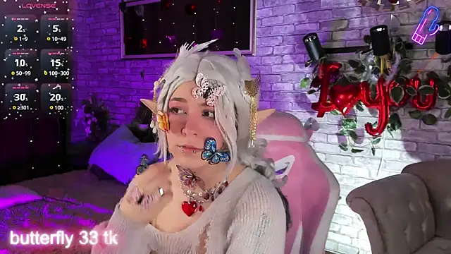 Alex Howell online show from March 8, 8:35 pm