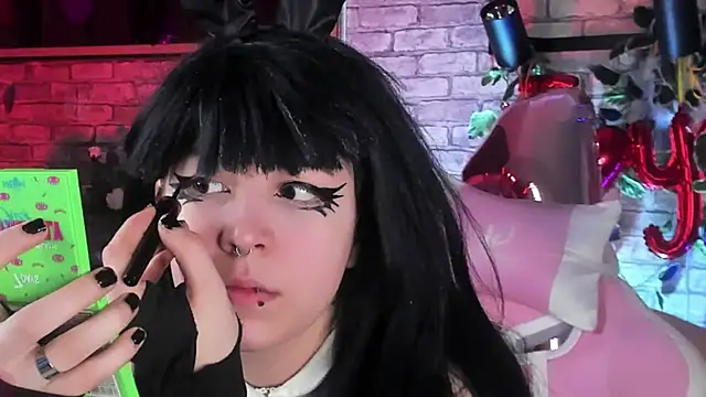 Alex Howell online show from February 17, 8:49 pm