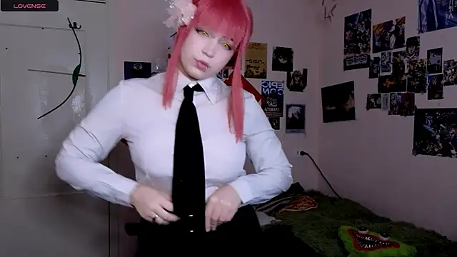 Alex Howell online show from November 12, 8:34 pm