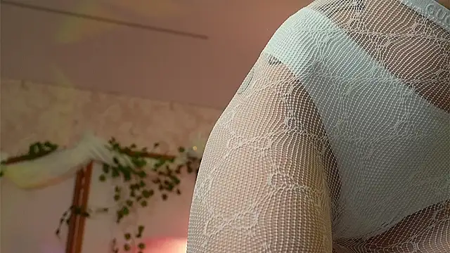 Snapshot of Devilina_V chatting on February 14, 5:36 pm Devilina V online show from February 14, 5:36 pm