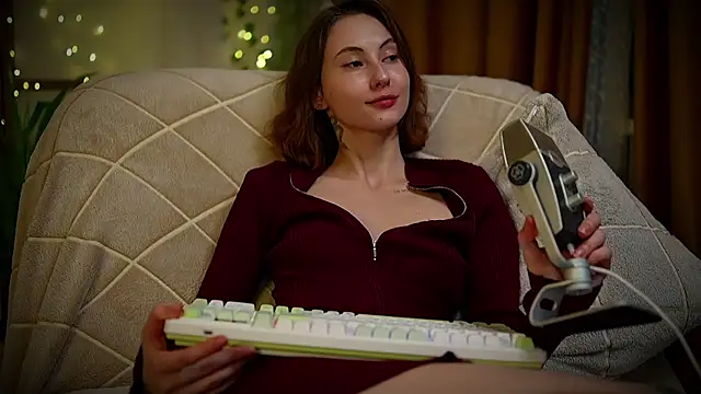 Snapshot of Devilina_V chatting on March 1, 8:32 pm Devilina V online show from March 1, 8:32 pm