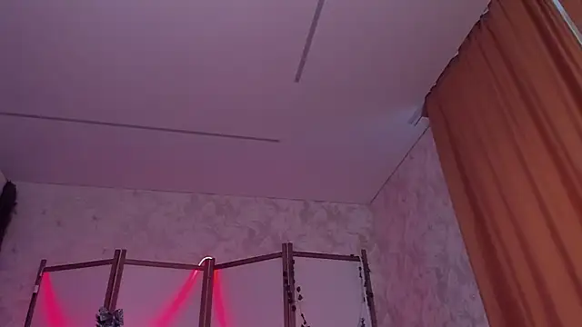 Snapshot of Devilina_V chatting on December 29, 9:17 am Devilina V online show from December 29, 9:17 am