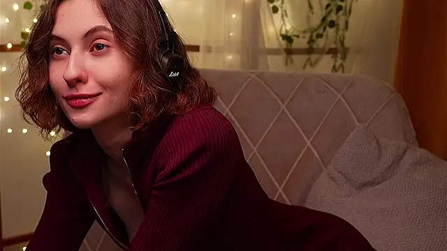 Snapshot of Devilina_V chatting on January 30, 8:42 pm Devilina V online show from January 30, 8:42 pm