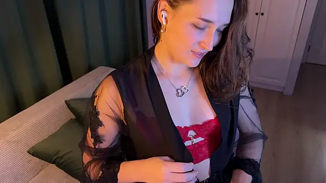 Pavlyna online show from December 1, 5:47 pm