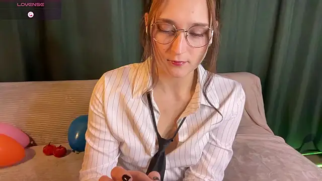 Pavlyna online show from October 31, 3:41 pm