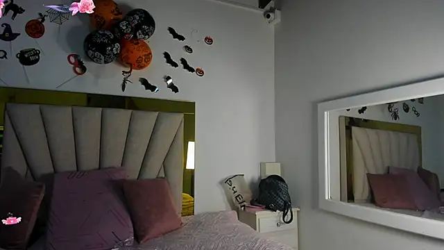 vahiolet fuentes online show from October 31, 3:03 am