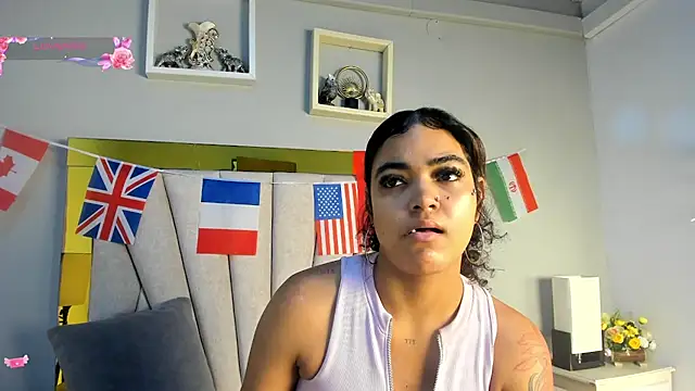 Snapshot of vahiolet_fuentes chatting on July 2, 3:18 am vahiolet fuentes online show from July 2, 3:18 am