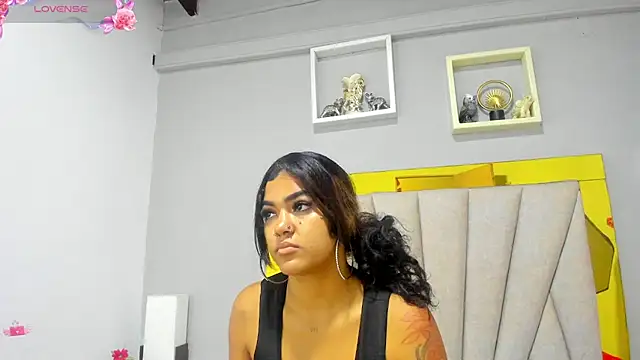 vahiolet fuentes online show from May 1, 3:00 am