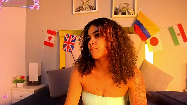 Snapshot of vahiolet_fuentes chatting on June 26, 3:01 am vahiolet fuentes online show from June 26, 3:01 am