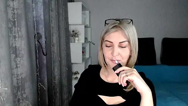 Amelia Harper online show from March 11, 3:12 pm