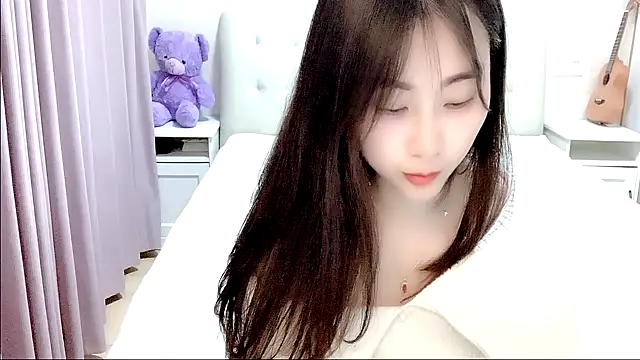 aisha123123 online show from October 19, 2:31 pm