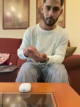 Snapshot of Cum_076 chatting on February 23, 7:42 am Cum 076 online show from February 23, 7:42 am