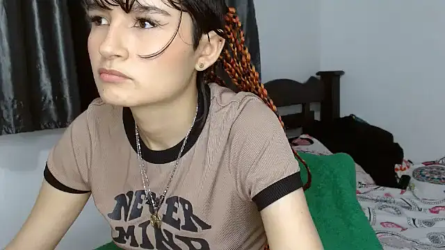 Snapshot of saritapretyy chatting on February 20, 2:40 am saritapretyy online show from February 20, 2:40 am
