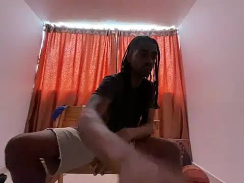 Snapshot of Malkon_Big chatting on November 23, 5:01 pm Malkon Big online show from November 23, 5:01 pm