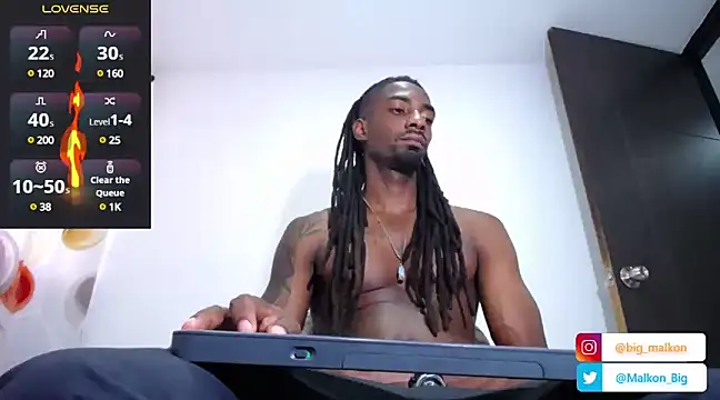 Snapshot of Malkon_Big chatting on February 10, 9:36 pm Malkon Big online show from February 10, 9:36 pm