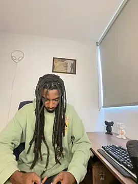 Snapshot of Malkon_Big chatting on October 11, 11:44 am Malkon Big online show from October 11, 11:44 am