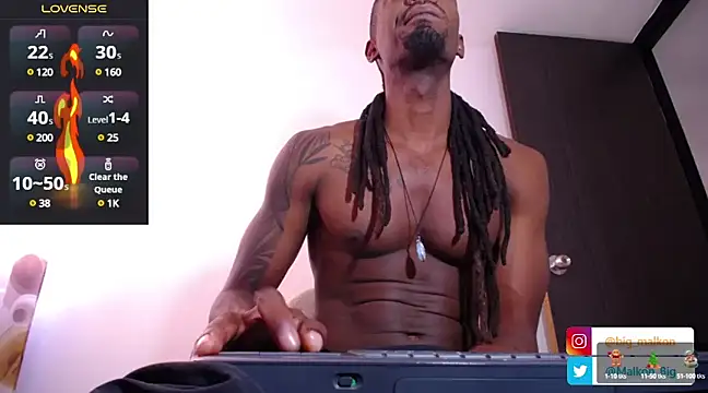 Snapshot of Malkon_Big chatting on February 14, 8:48 pm Malkon Big online show from February 14, 8:48 pm