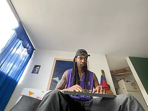 Snapshot of Malkon_Big chatting on March 19, 8:54 pm Malkon Big online show from March 19, 8:54 pm