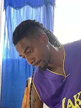 Snapshot of Malkon_Big chatting on October 31, 7:43 pm Malkon Big online show from October 31, 7:43 pm