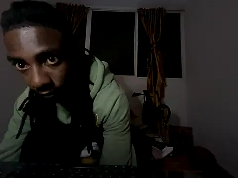 Snapshot of Malkon_Big chatting on December 4, 5:06 am Malkon Big online show from December 4, 5:06 am