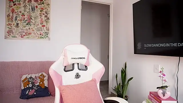 MavyStar online show from March 25, 8:08 pm