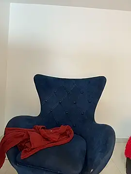 karenlennox1 online show from March 5, 12:18 am