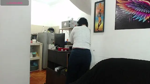 Snapshot of karenlennox1 chatting on November 15, 12:58 am karenlennox1 online show from November 15, 12:58 am