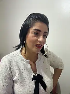 karenlennox1 online show from March 4, 12:07 am