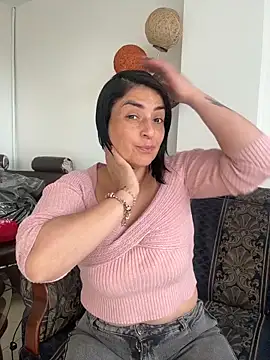 karenlennox1 online show from February 20, 10:33 pm