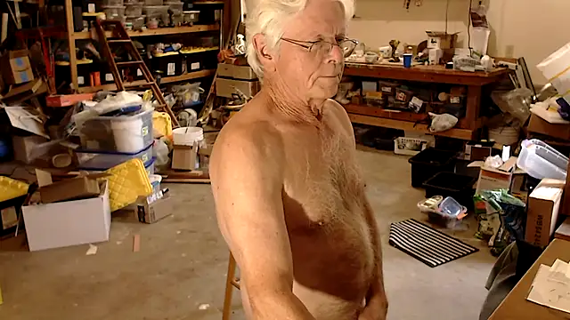 Snapshot of fun4john chatting on September 9, 9:24 pm fun4john online show from September 9, 9:24 pm