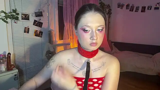 Jenny darling love online show from May 6, 6:12 pm