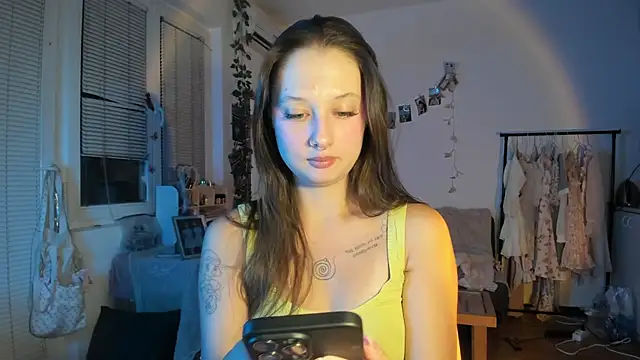 Snapshot of Jenny_darling_love chatting on November 3, 7:17 pm Jenny darling love online show from November 3, 7:17 pm