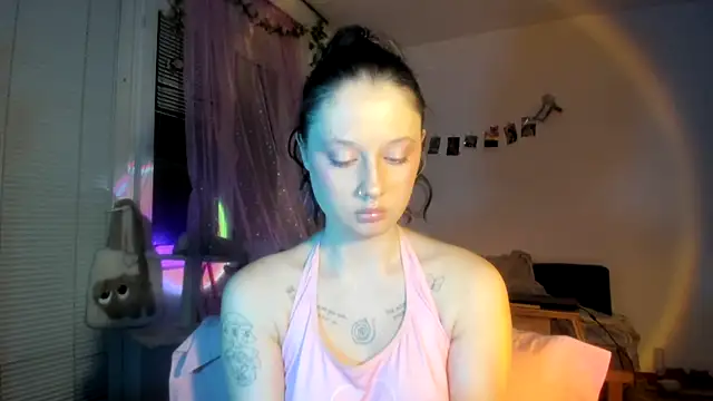 Jenny darling love online show from April 9, 6:36 pm